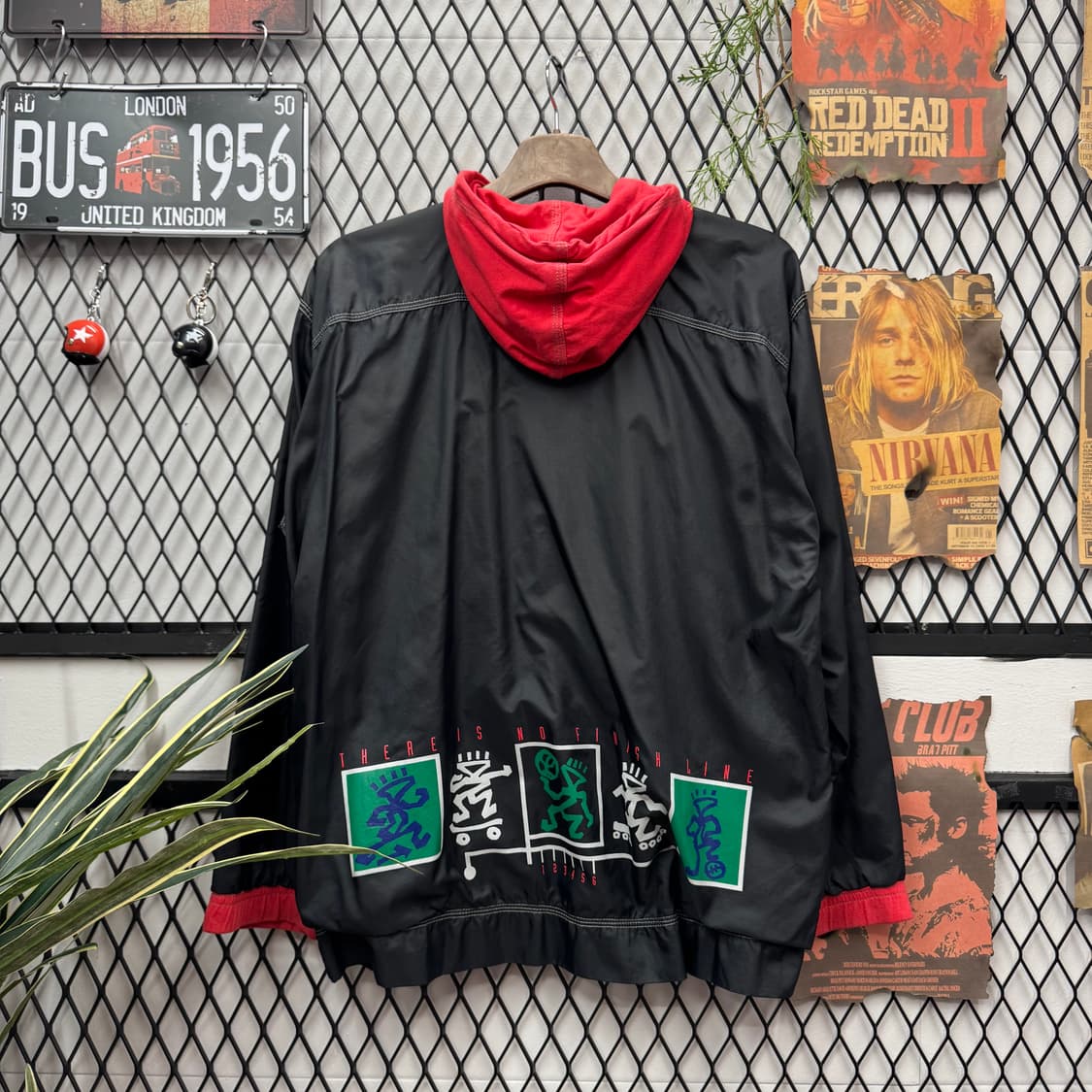 00s 나이키 올드스쿨 바람막이 후면 그래픽 로고 포인트 블랙 레드 상품이미지2