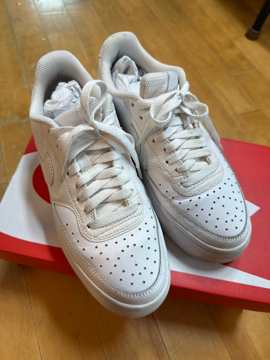 DM0113-100 나이키 거의 새신발입니다 상품이미지1