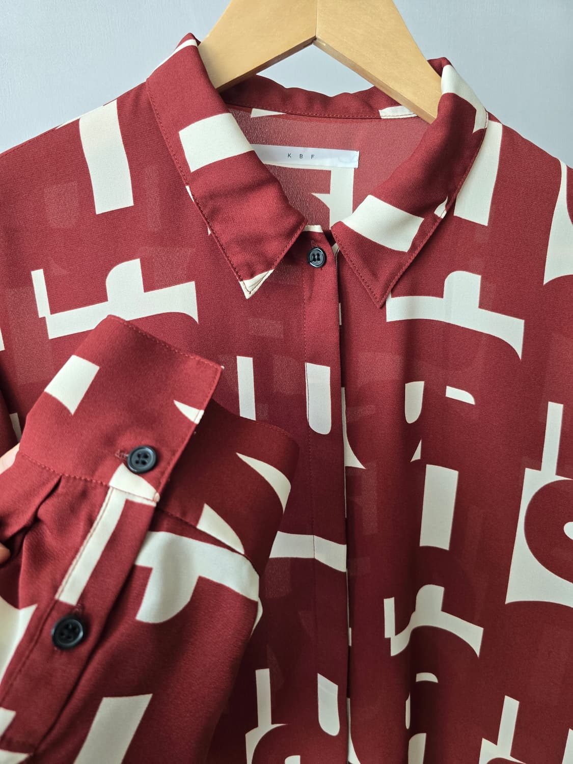 KBF 기하학패턴 블라우스 상품이미지4