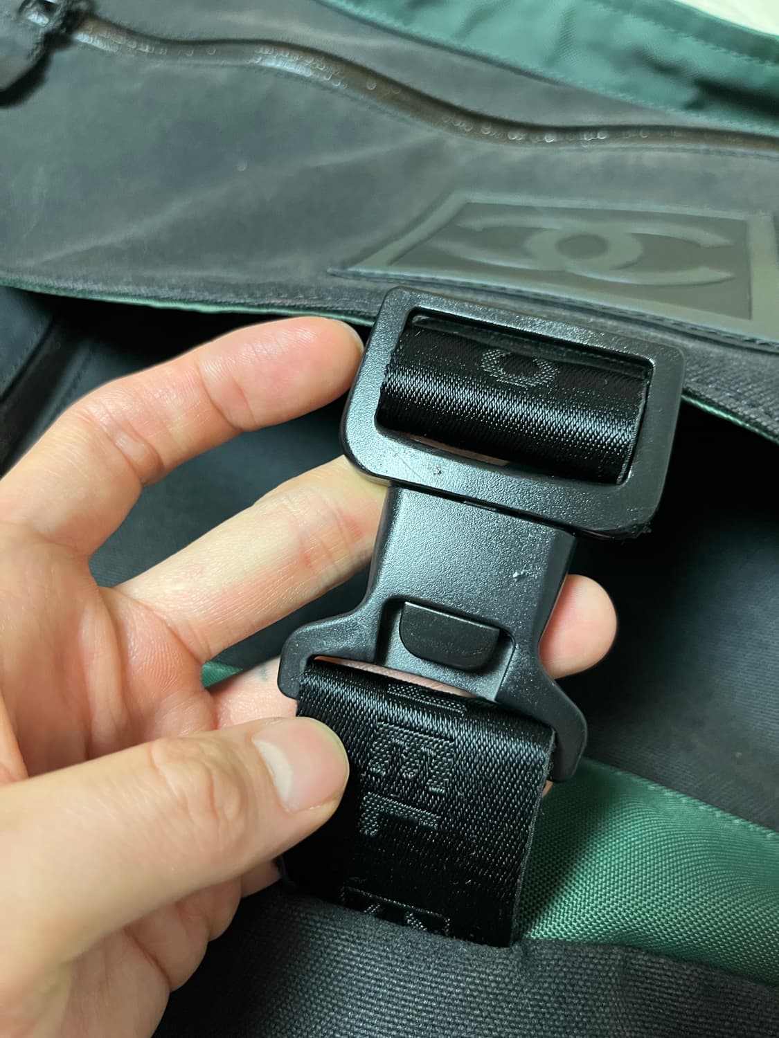 샤넬 스포츠 라인 메신저 백 상품이미지4