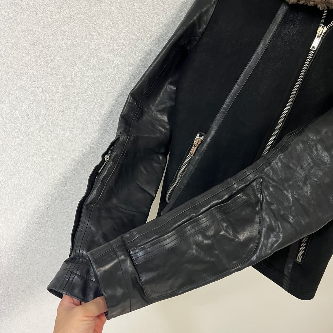 릭오웬스 12FW "MOUNTAIN" 하이넥 양가죽 무스탕 자켓 상품이미지5