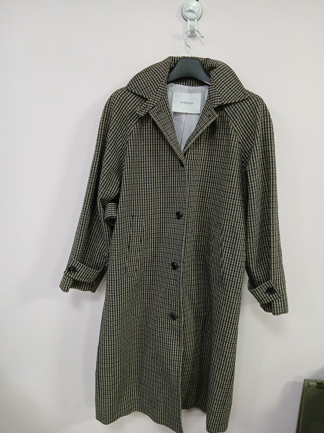 푸시버튼 체크 롱 코트 상품이미지2