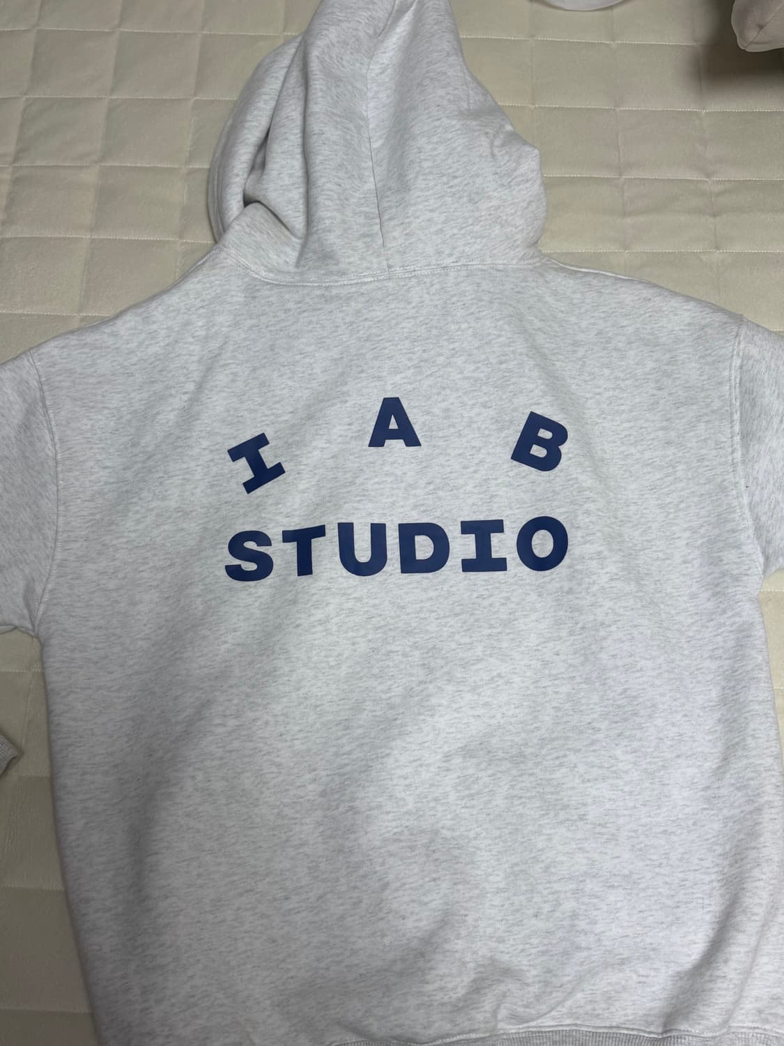 아이앱 스튜디오 라이트그레이 후드티 상품이미지4