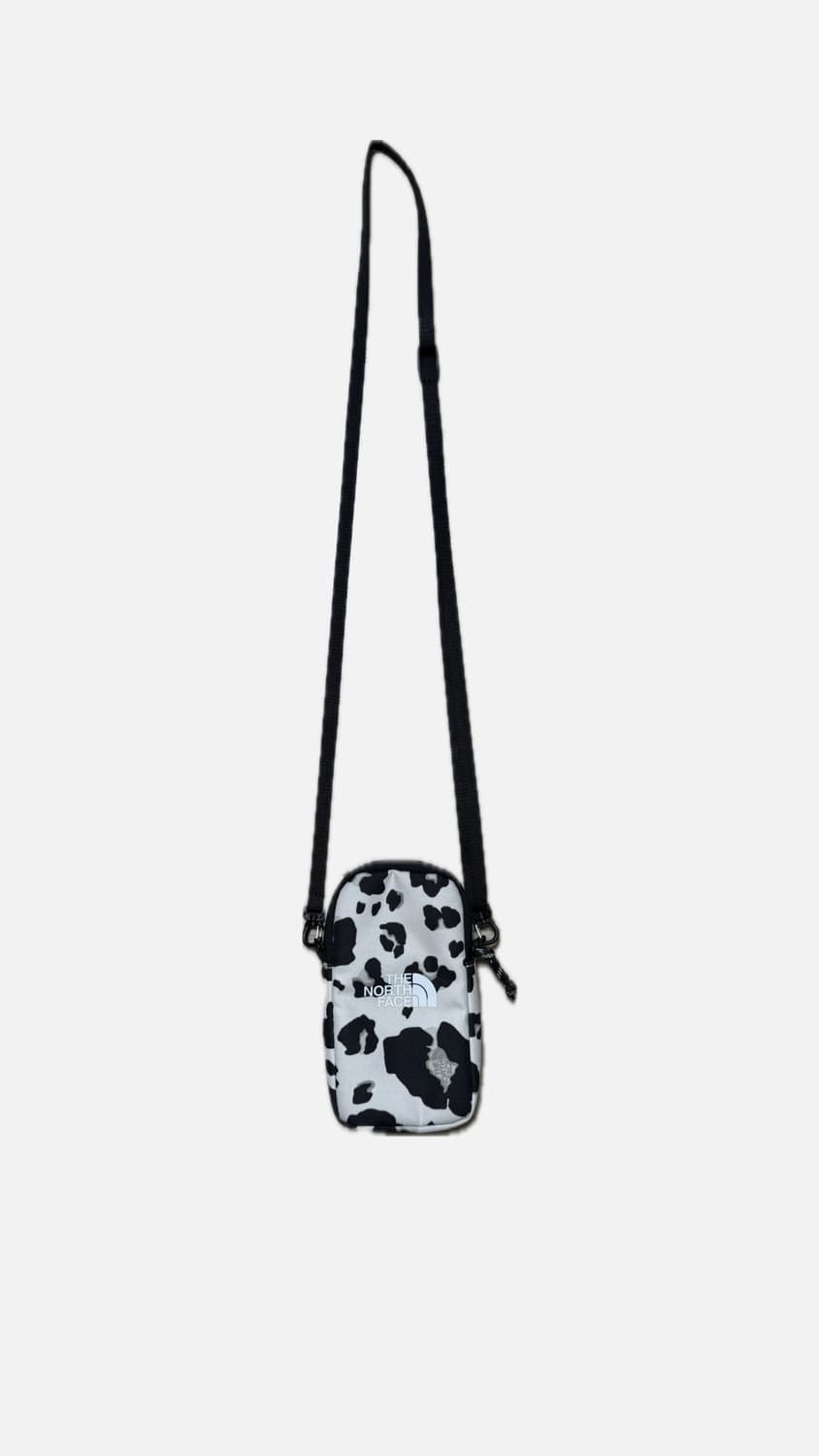 노스페이스 카우패턴 포켓 크로스백 상품이미지1