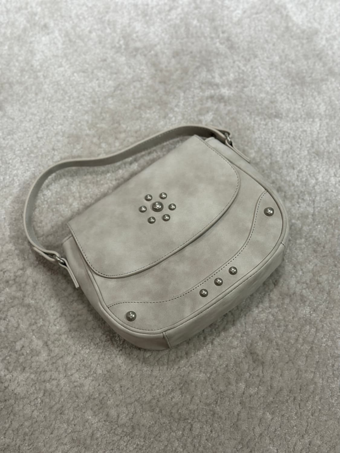 애프터아워즈 스터드백 상품이미지1