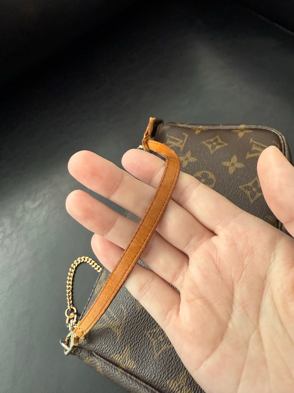 루이비통 포쉐트 악세수아 상품이미지4