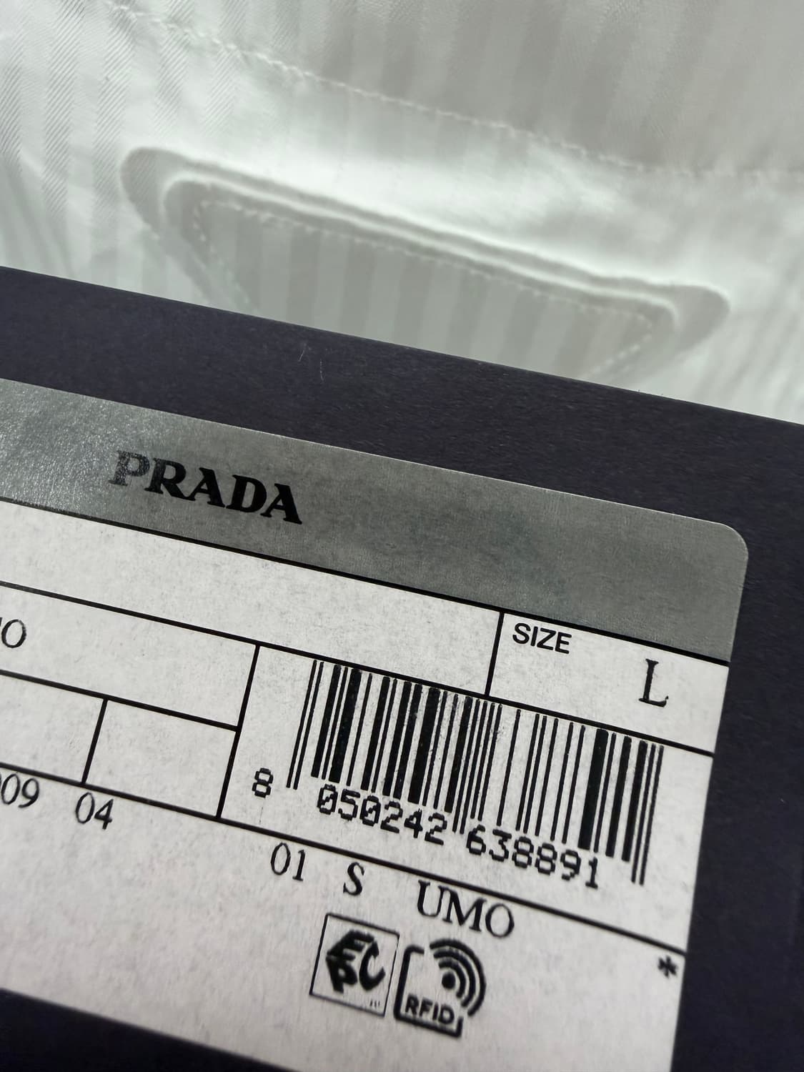 프라다 삼각로고 스트라이프 반팔셔츠 ( 105~110 ) 상품이미지7