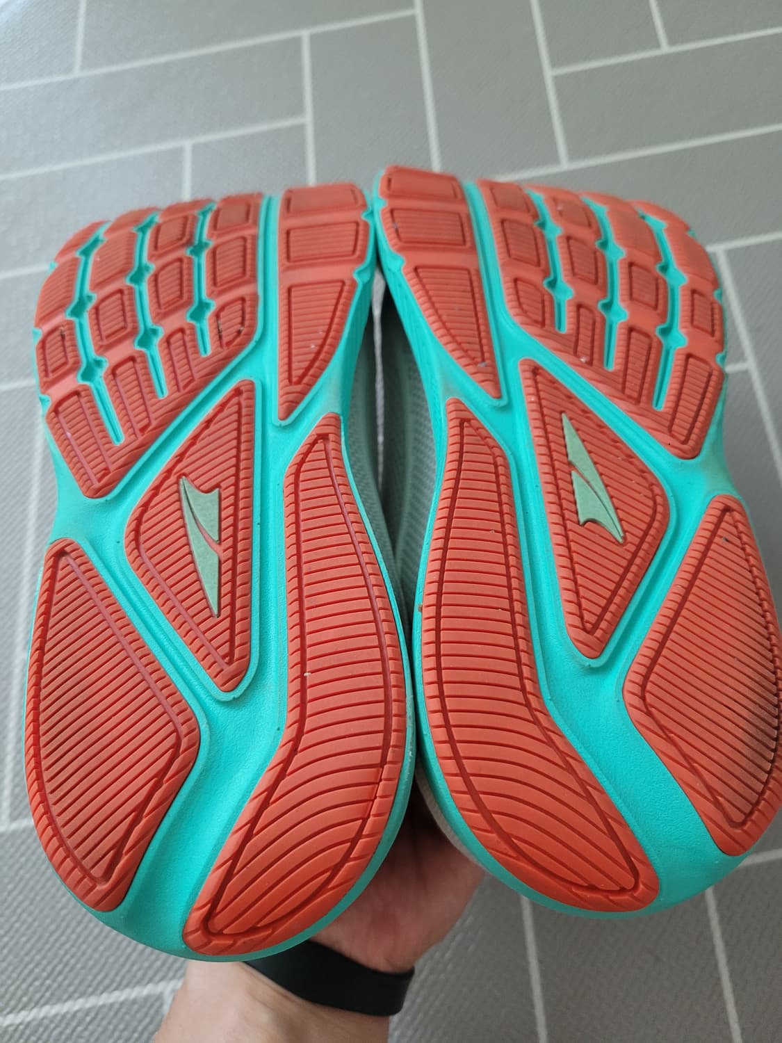 1회착) 알트라 에스칼란테 3 러닝화 275 상품이미지6