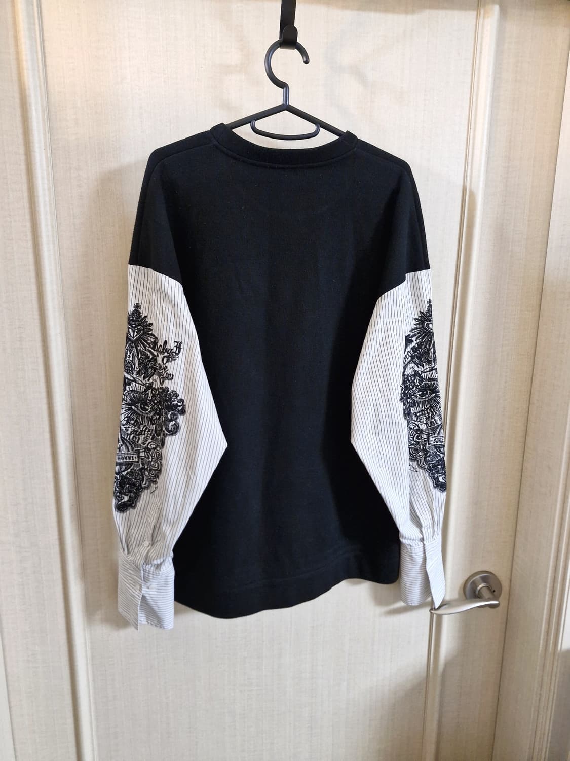 송지오옴므 자수 니트 셔츠 맨투맨 블랙 48 상품이미지2