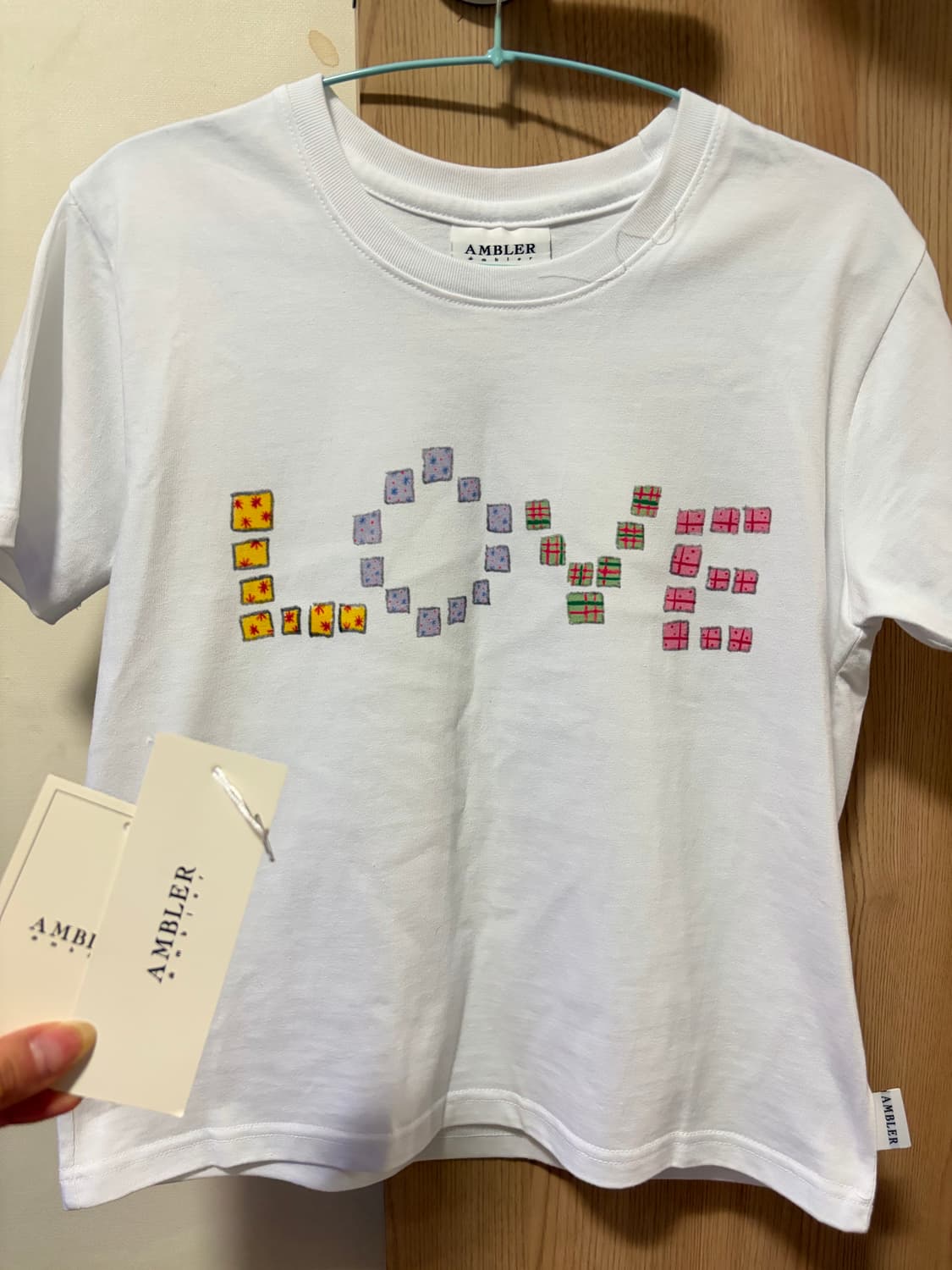 엠블러 브랜드  ) love반팔티 상품이미지1