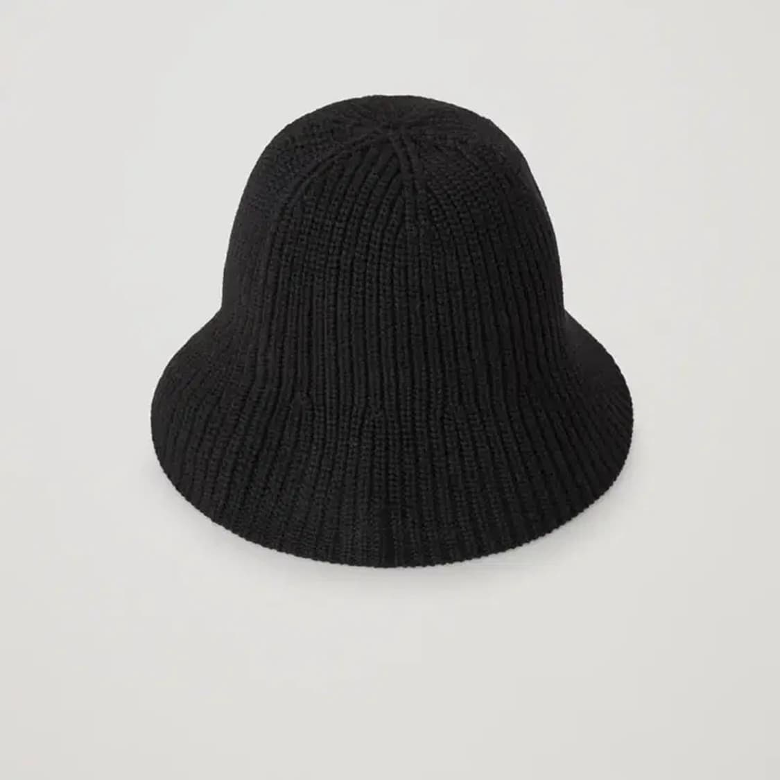 코스 니티드 버킷햇 블랙 상품이미지1