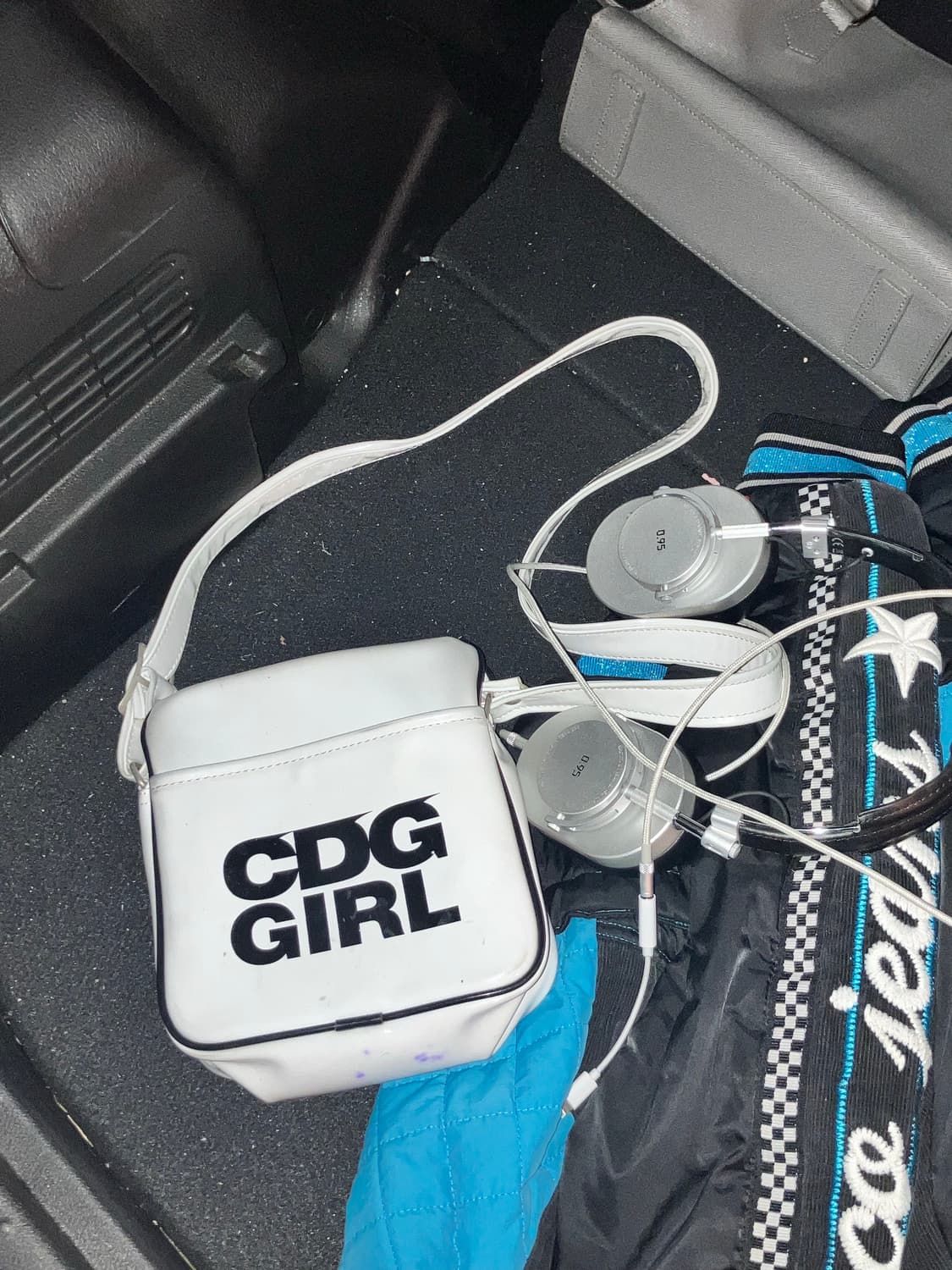 꼼데가르송 Cdg Girl 에나멜 크로스백 상품이미지2