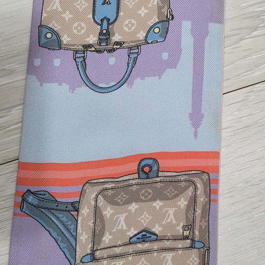 루이비통 방도 스카프 스카이라인 로즈클레르 M77318 상품이미지7