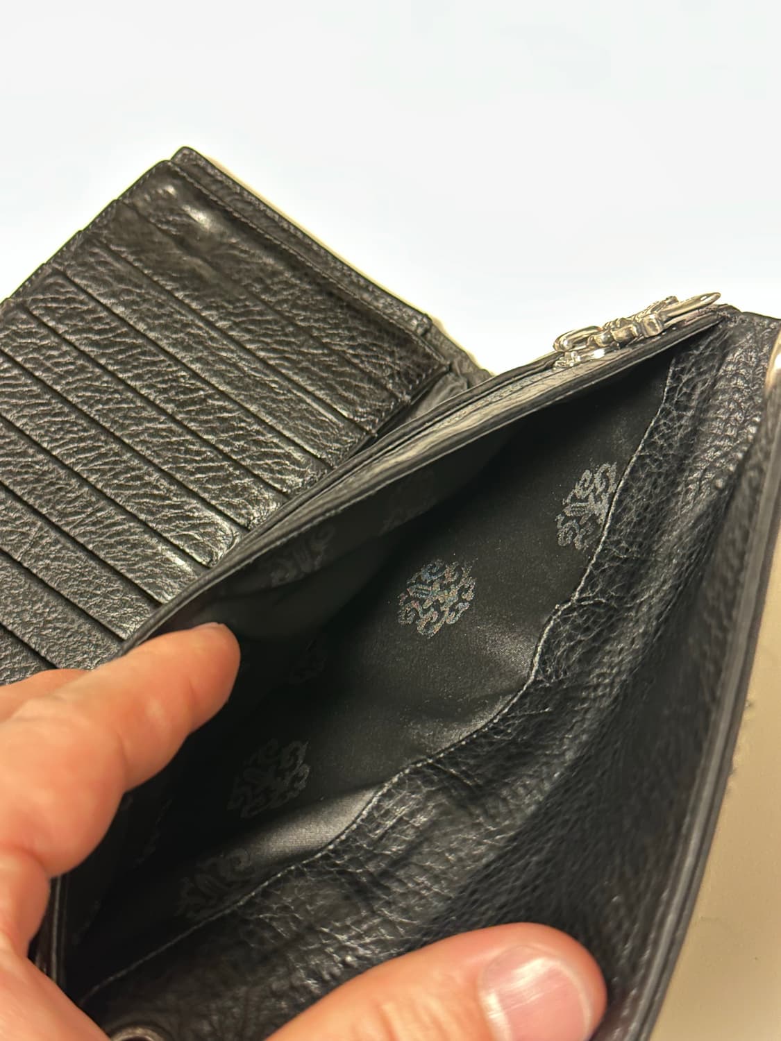 크롬하츠(Chrome Hearts) 웨이브 크로스볼 지갑 상품이미지6