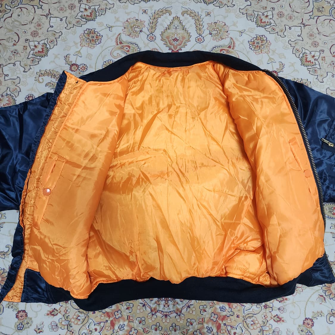 C-4 리버시블 항공점퍼 봄버자켓
95 상품이미지3