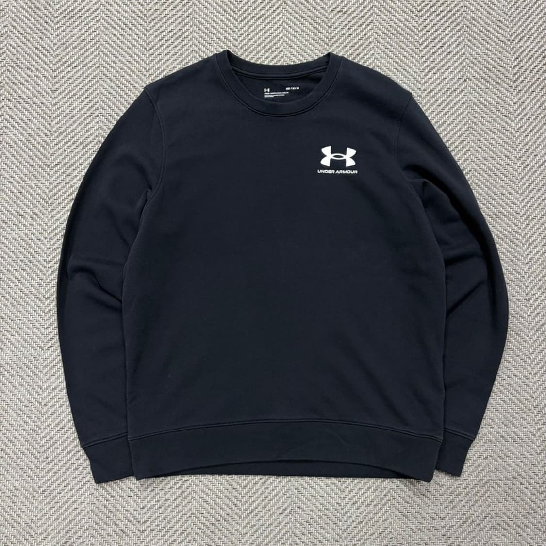 언더아머 베이직 로고 맨투맨 v2059 상품이미지1