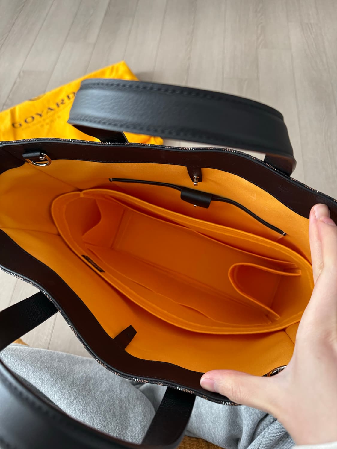 고야드 볼테르 토트백 블랙 상품이미지4