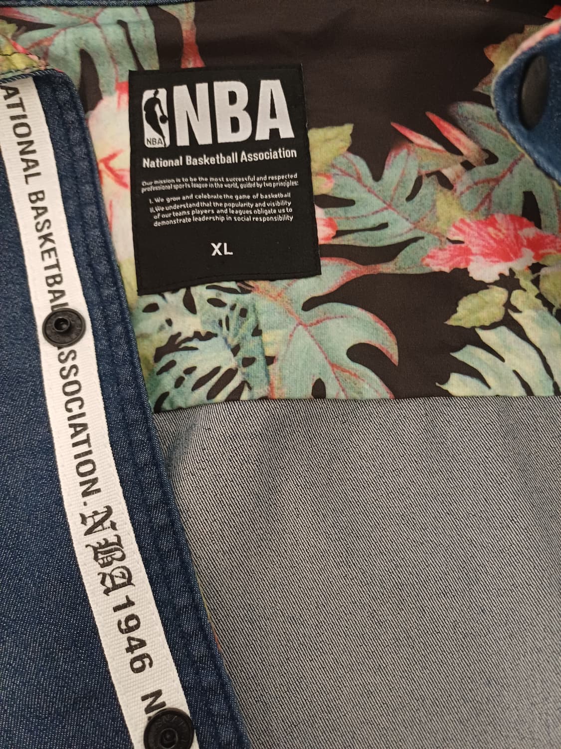 [XL] NBA 시카고 불스 다크 인디고 데님 코치 자켓(트로피컬 안감) 상품이미지4