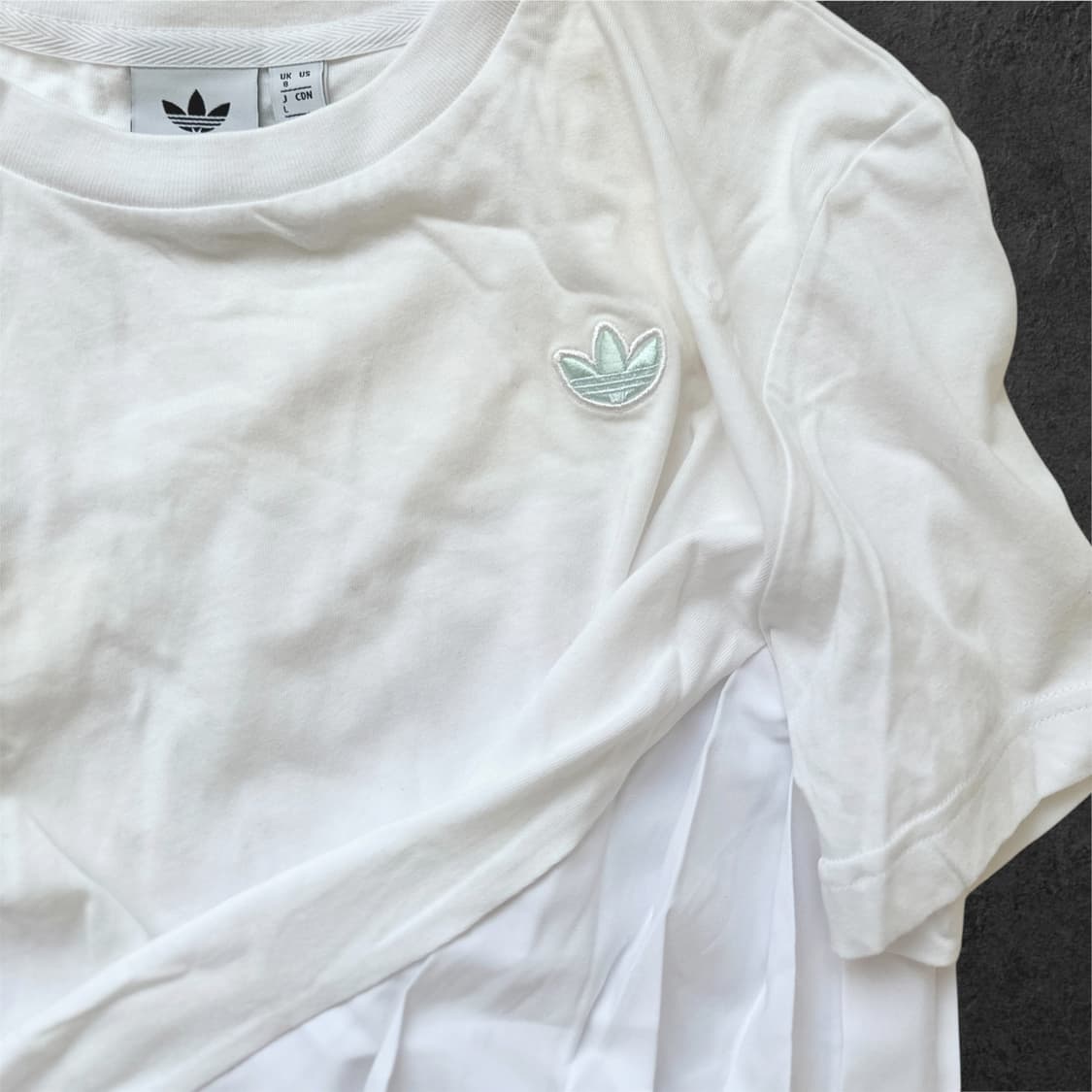 아디다스 화이트 플리츠 반팔 티셔츠 adidas pleats 상품이미지3