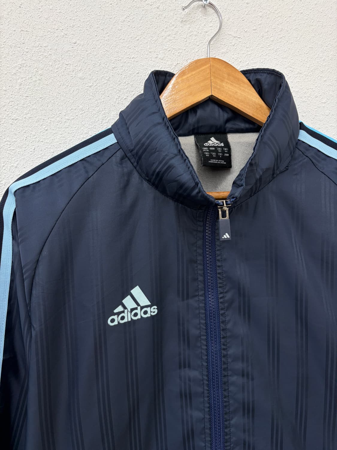 아디다스 네이비 톤온톤 삼선 후드 윈드브레이커 상품이미지2