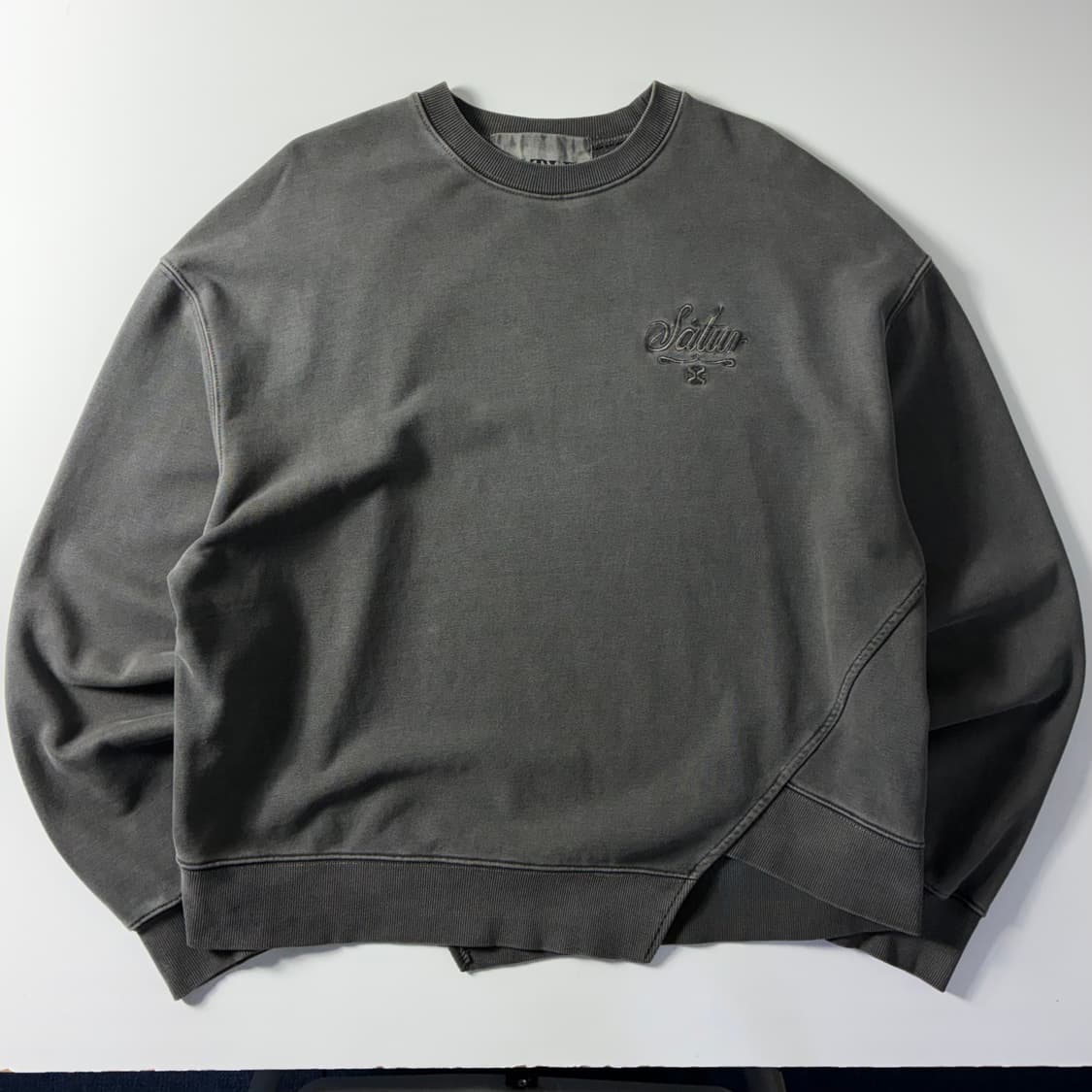 Satur 세터 더블린 피그먼트 맨투맨 상품이미지1