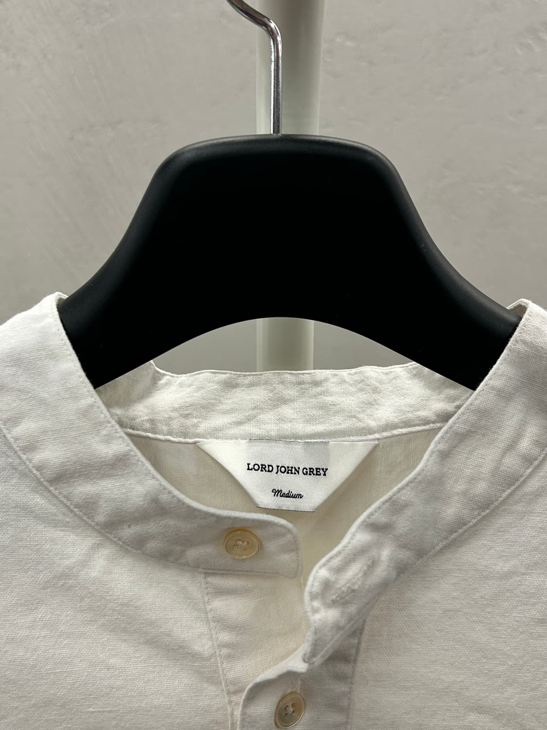 로드존그레이 화이트 헨리넥 셔츠 상품이미지5