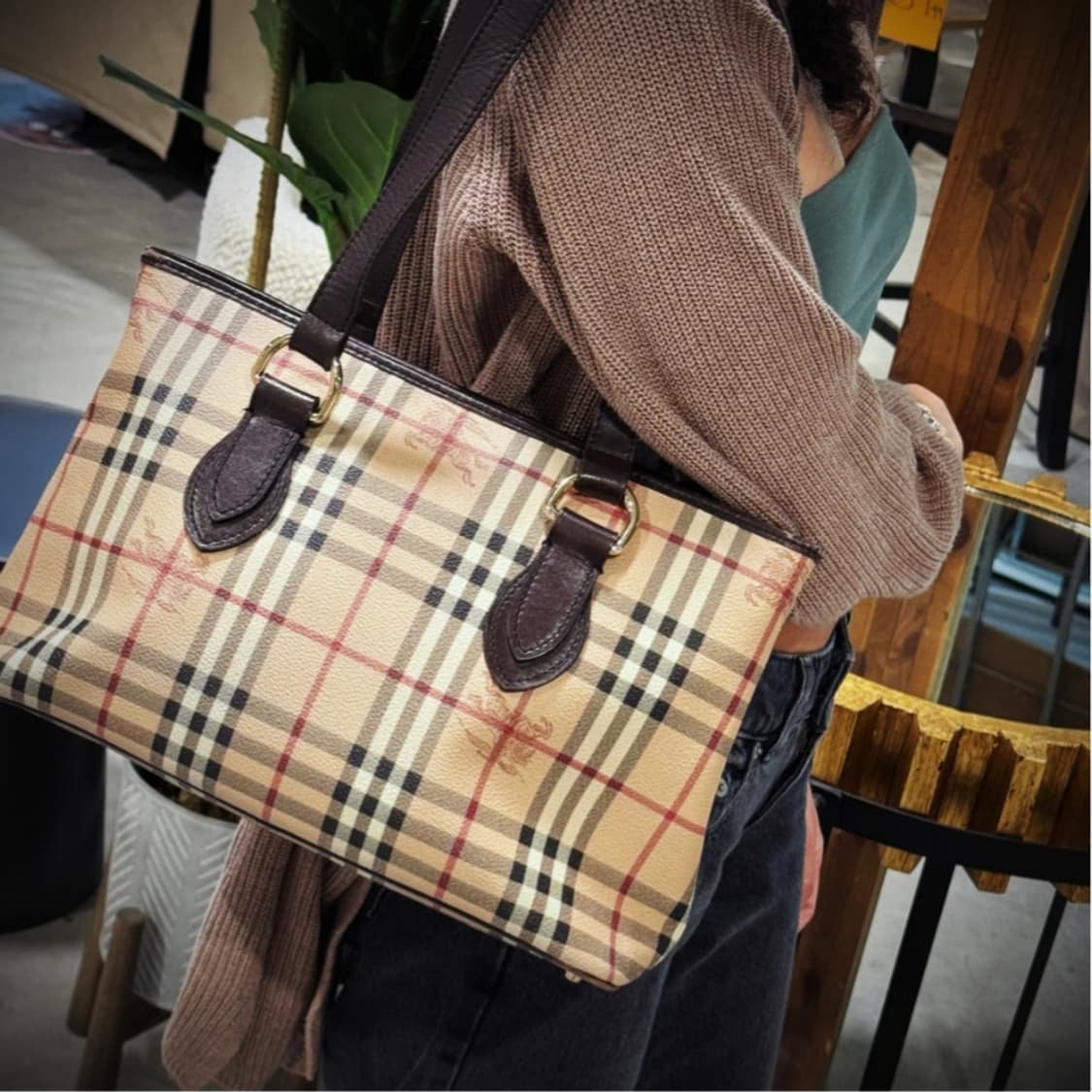 [정품] 버버리 노바체크 쇼퍼백 숄더백 상품이미지4
