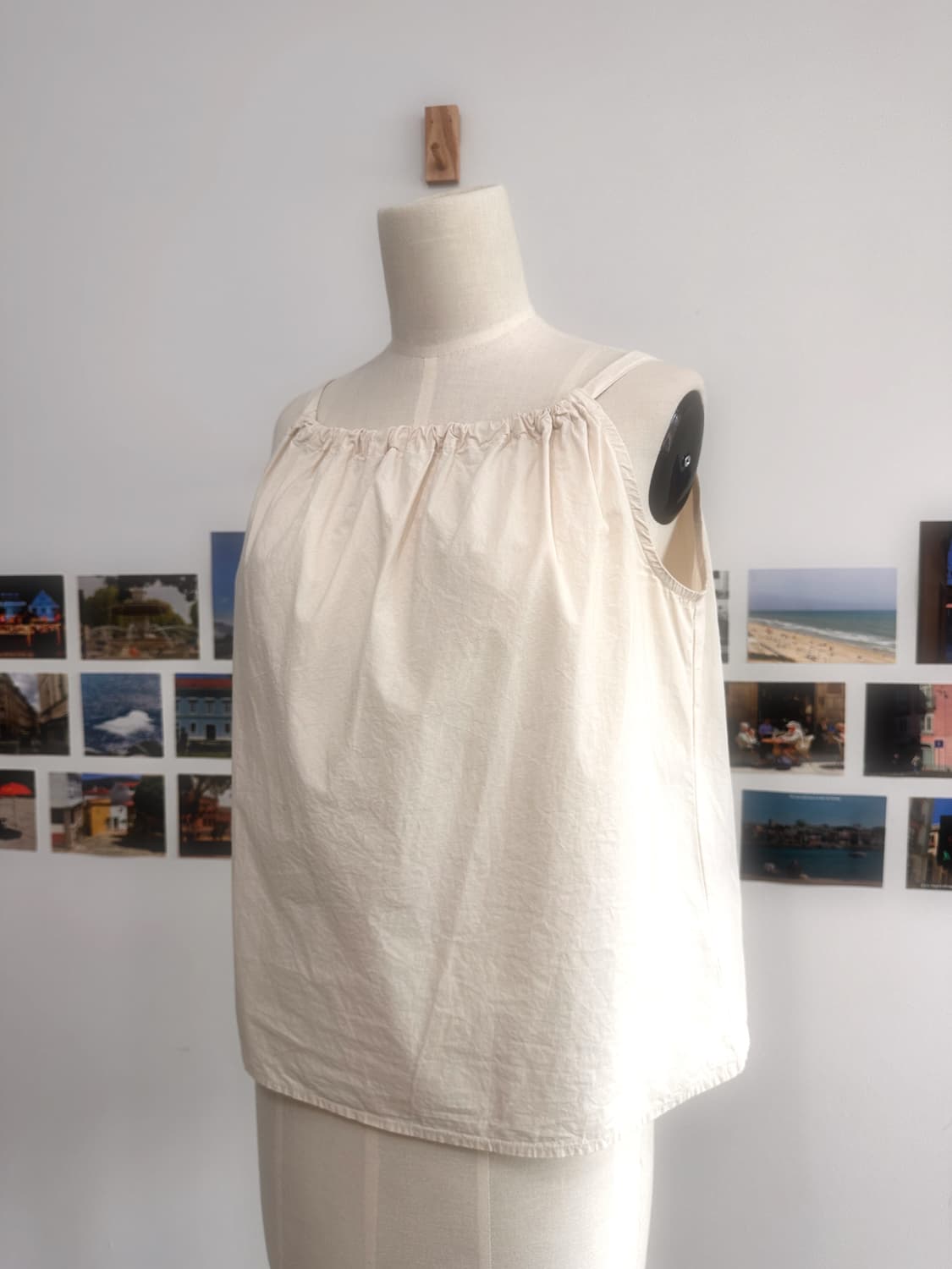 코튼소재 아이보리+베이지 슬리브리스 나시 상품이미지3