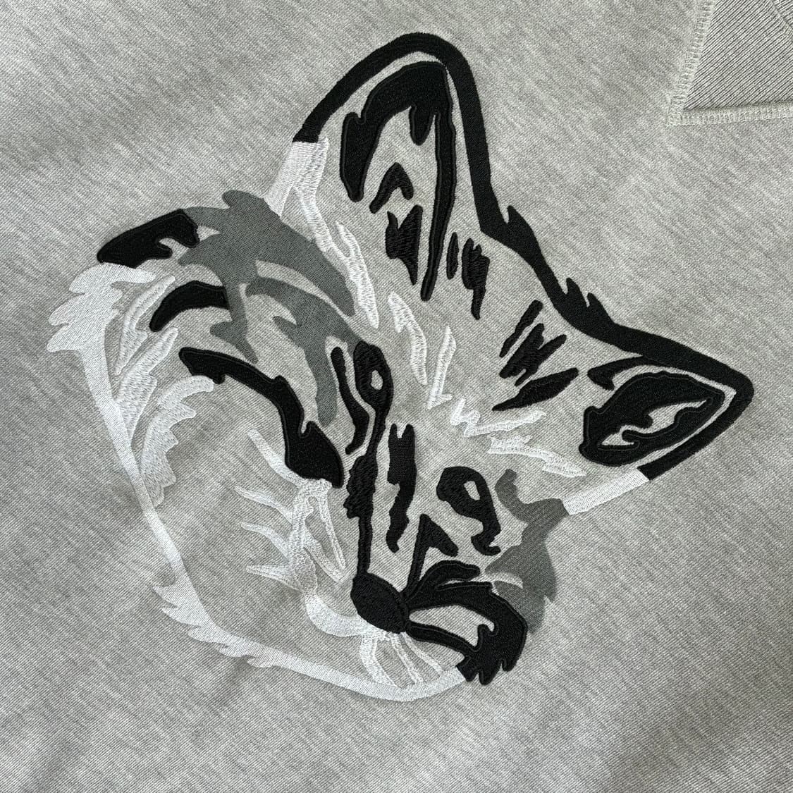 Maison Kitsune  메종키츠네 폭스헤드 그레이 맨투맨 상품이미지3