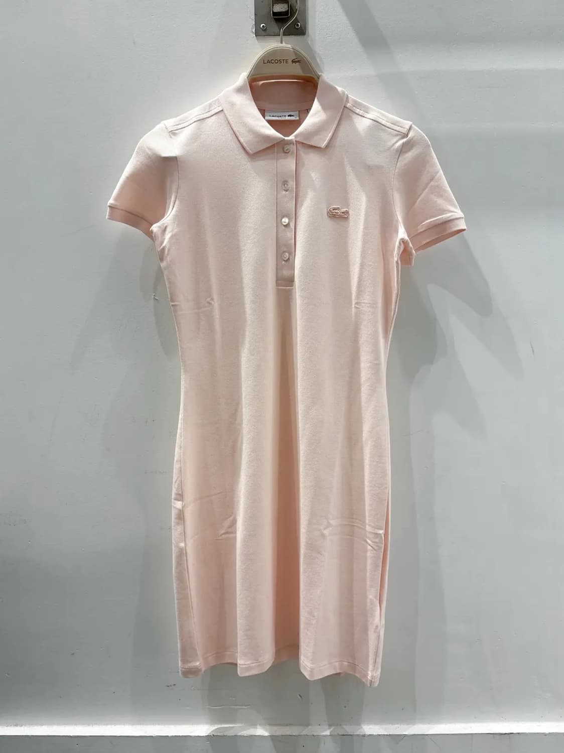 라코스테 여성 슬림핏 미니피케 핑크 원피스 상품이미지1