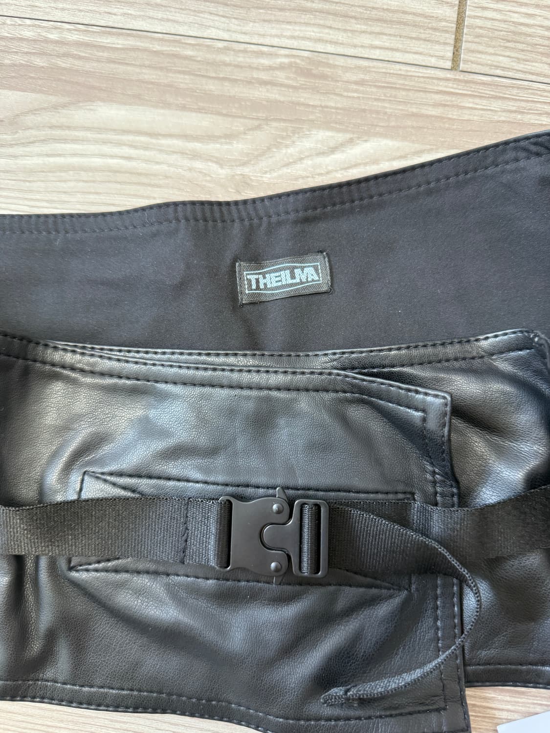 더일마 우먼 와이트 에코 버클 벨트 블랙 상품이미지4