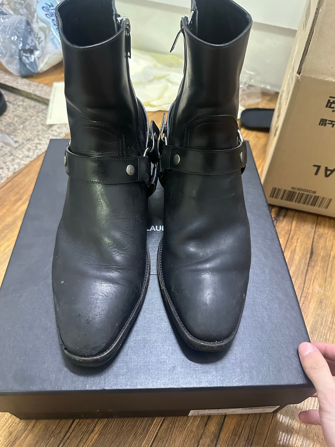 생로랑 와이어트 하네스 부츠 상품이미지2