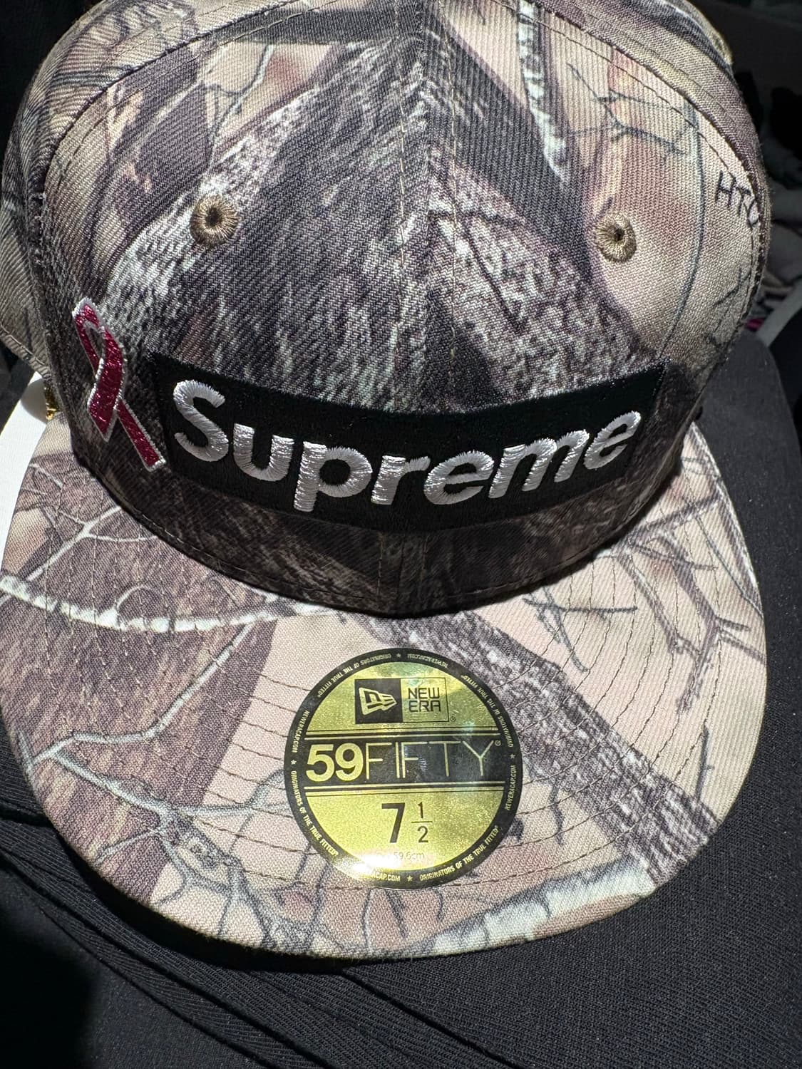 슈프림 뉴에라 리얼트리 25FW 상품이미지3