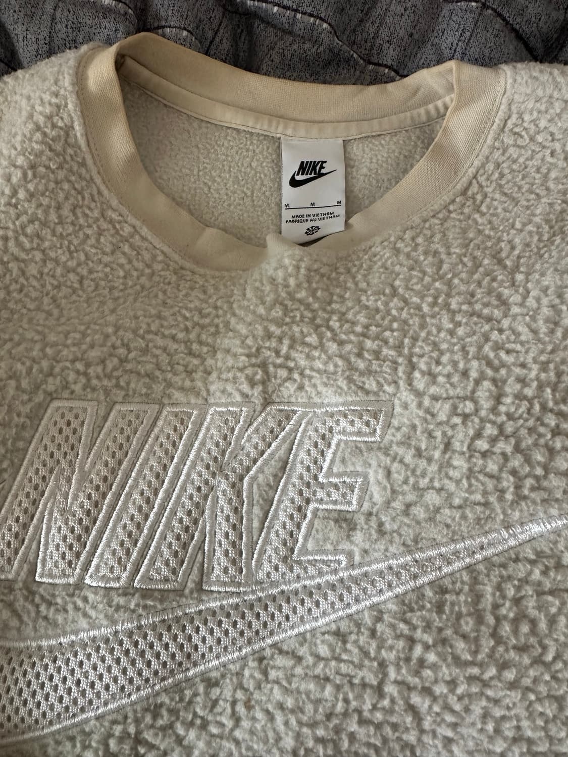 나이키 쉐르파 맨투맨 상품이미지2