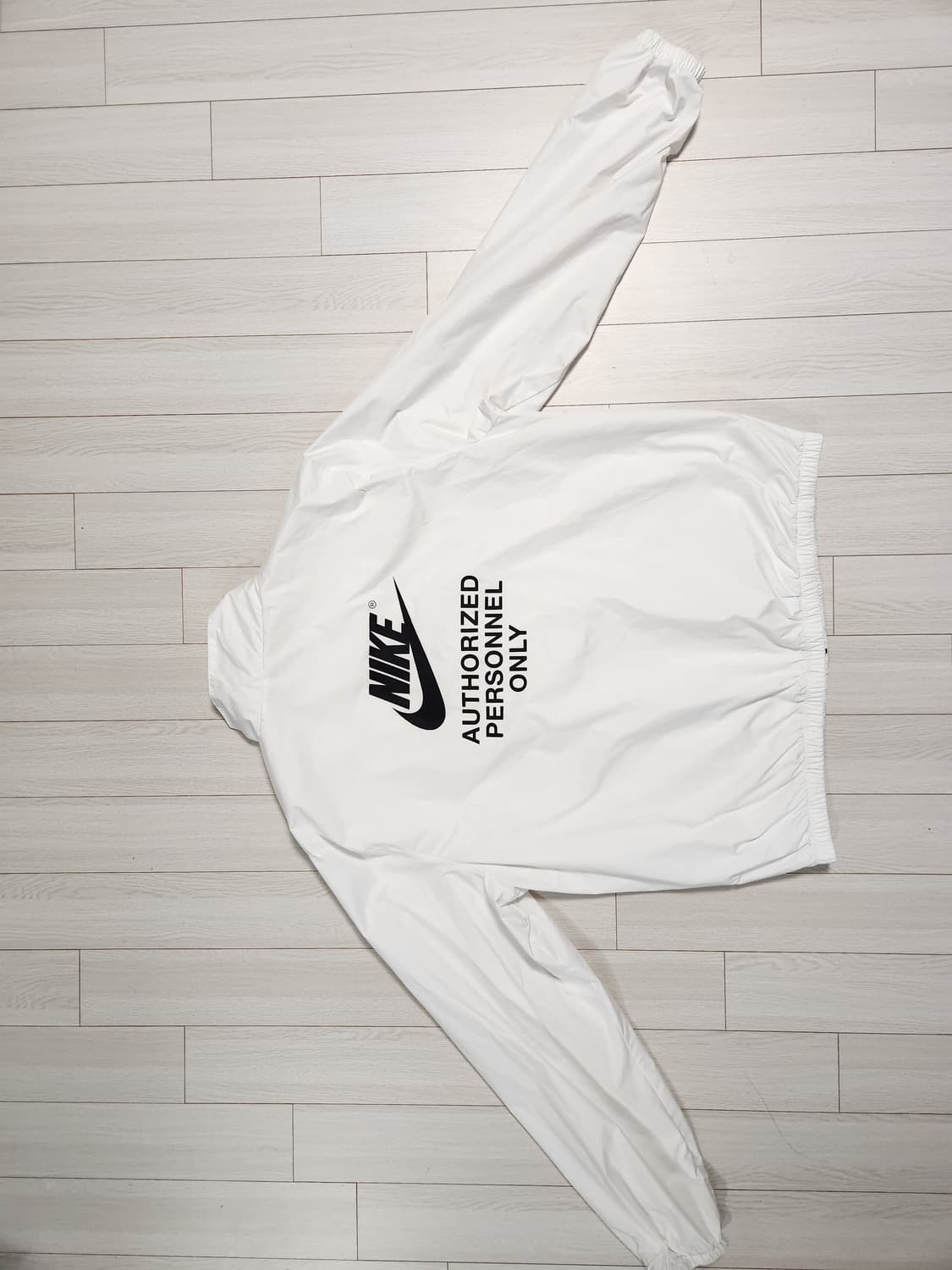 나이키 풀집 우븐 재킷 HJ8117-100

xl 상품이미지9