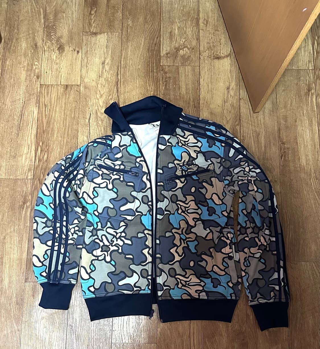 희귀매물))아디다스 카모패턴 집업 상품이미지1