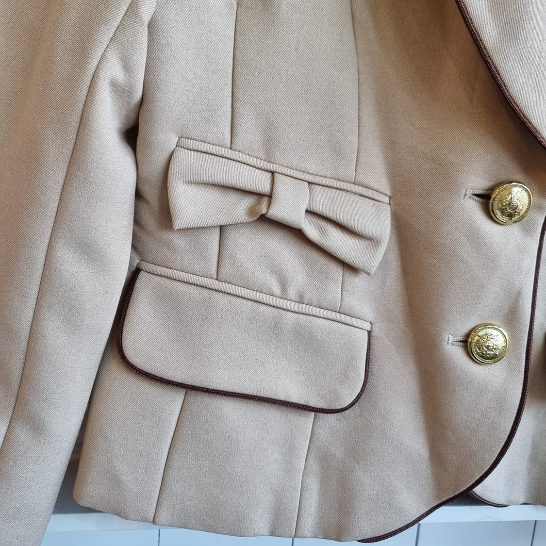 (큐티 리본)  베이지 금장단추 리본 자켓 상품이미지4