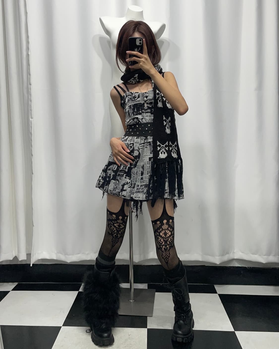 🎸블랙 & 화이트 스터드 디테일 원피스🎸 상품이미지1