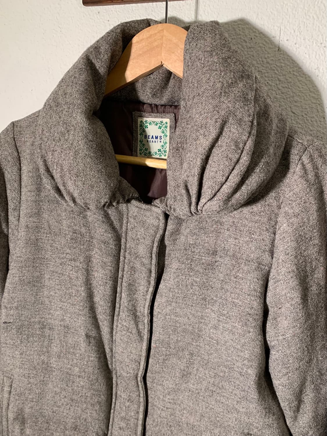 빔즈하트 하이 숄카라 패딩 그레이 상품이미지2