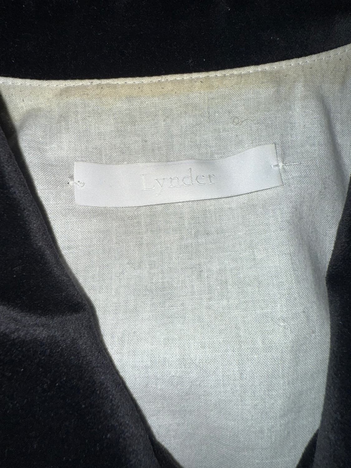 [2] Lynder EP. 5 Velvet Harness Blouson 상품이미지3