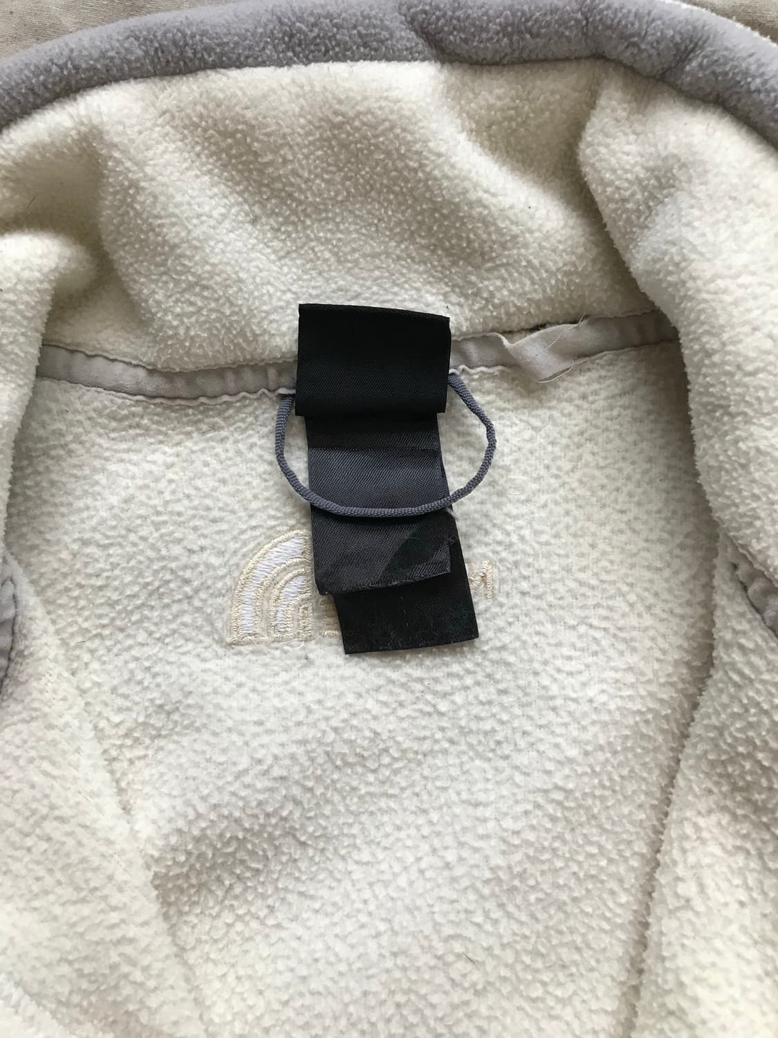 대장급 노스페이스 해외판 로고 아이보리 플리스 집업 상품이미지8