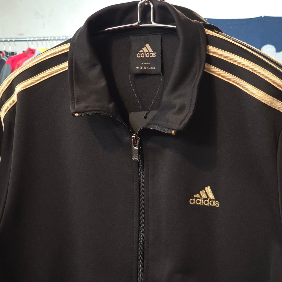 아디다스 블랙 골드 져지 트랙탑 상품이미지3