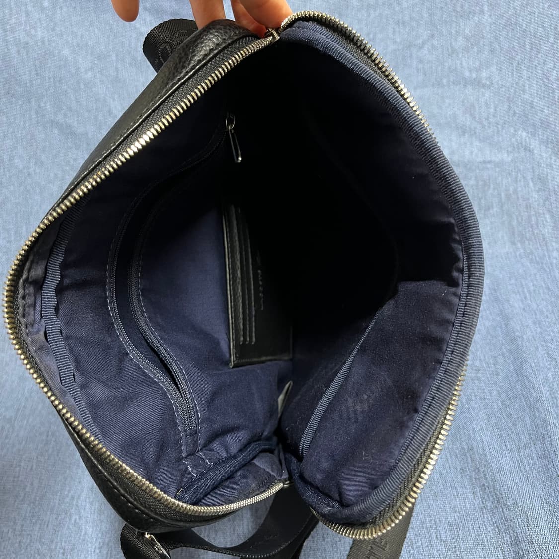 택포) 라코스테 정품 맨즈 클래식 가죽 크로스백 상품이미지4