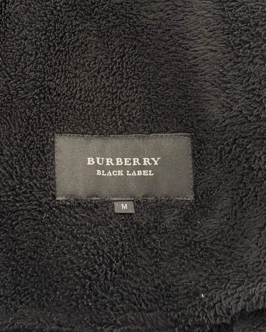 버버리 블랙라벨 블랙 라이더 무스탕 상품이미지8