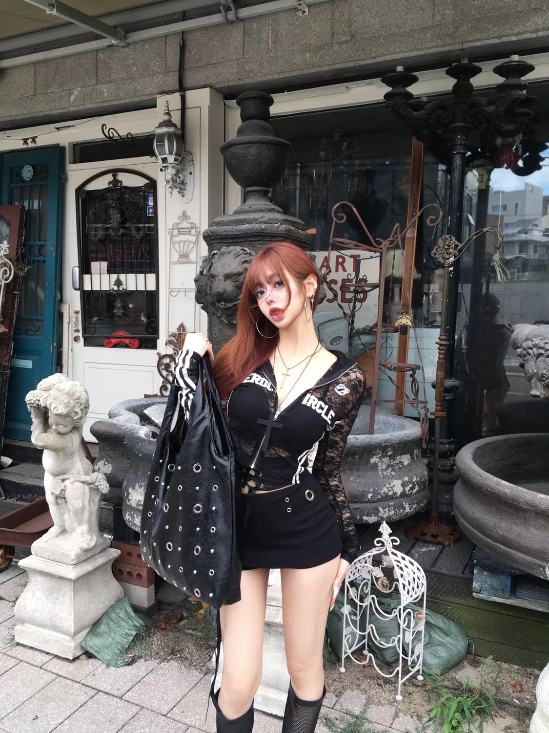 아일렛 스터드 펀칭 빅 레더 숄더백 쇼퍼백 보부상백 블랙 상품이미지1