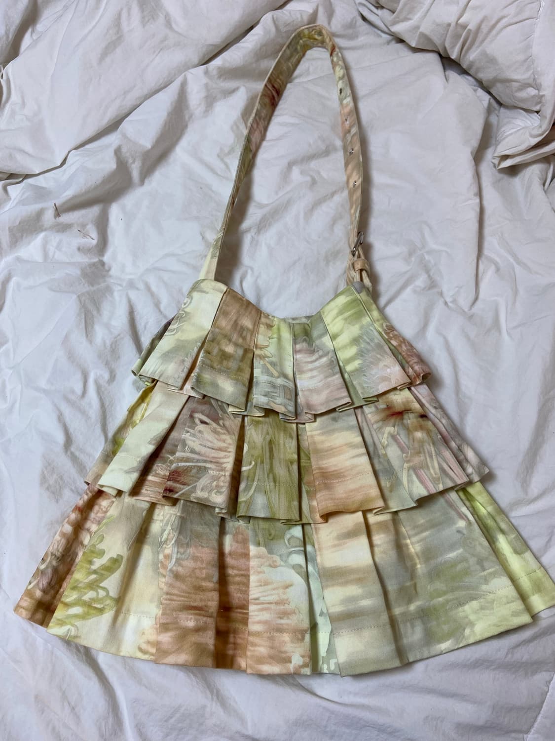 플라워 패턴 숄더백 collina strada 플리츠 데님 크로스백 상품이미지5