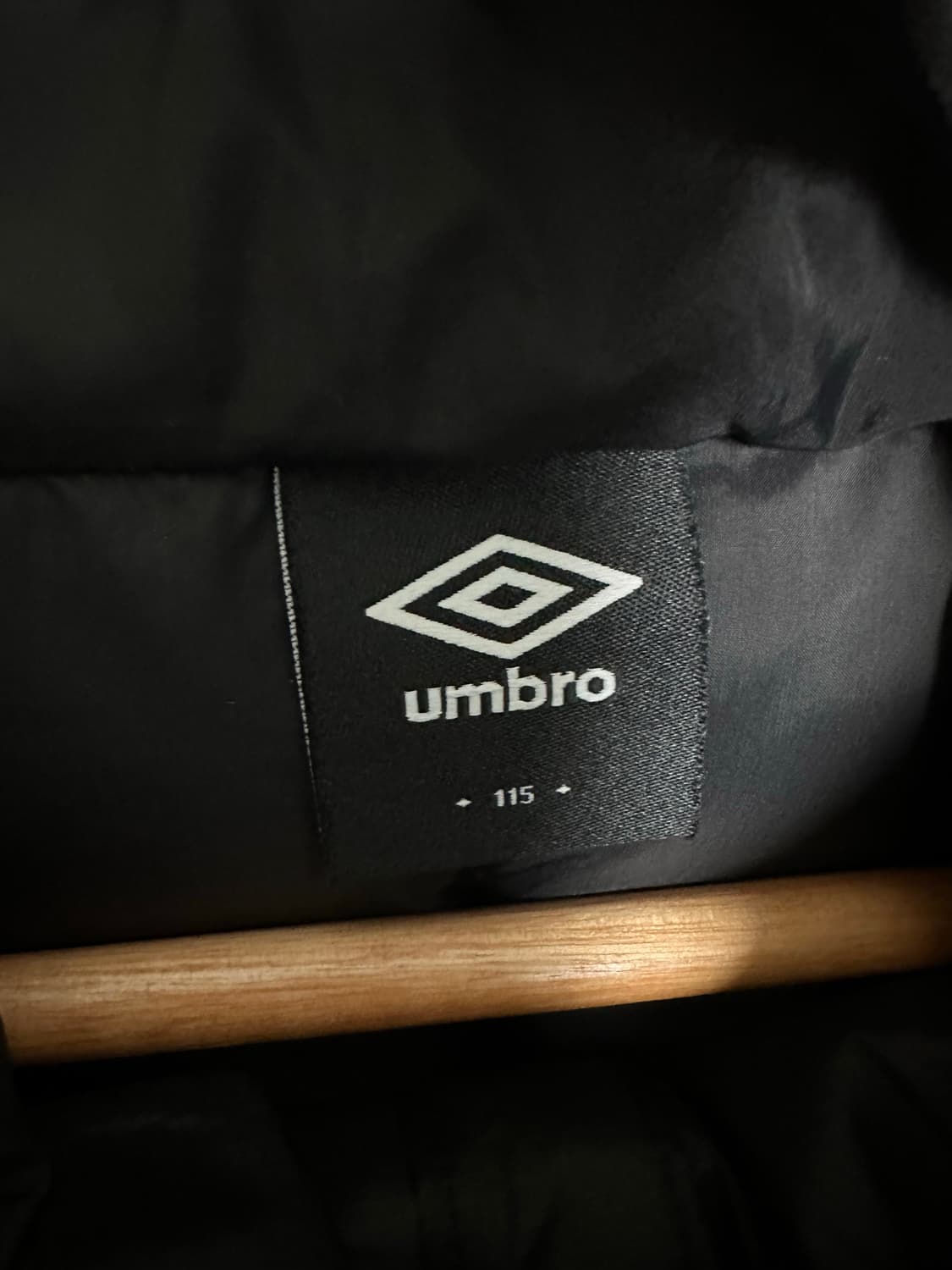 엄브로 경량패딩 115사이즈 판매합니다! 상품이미지3