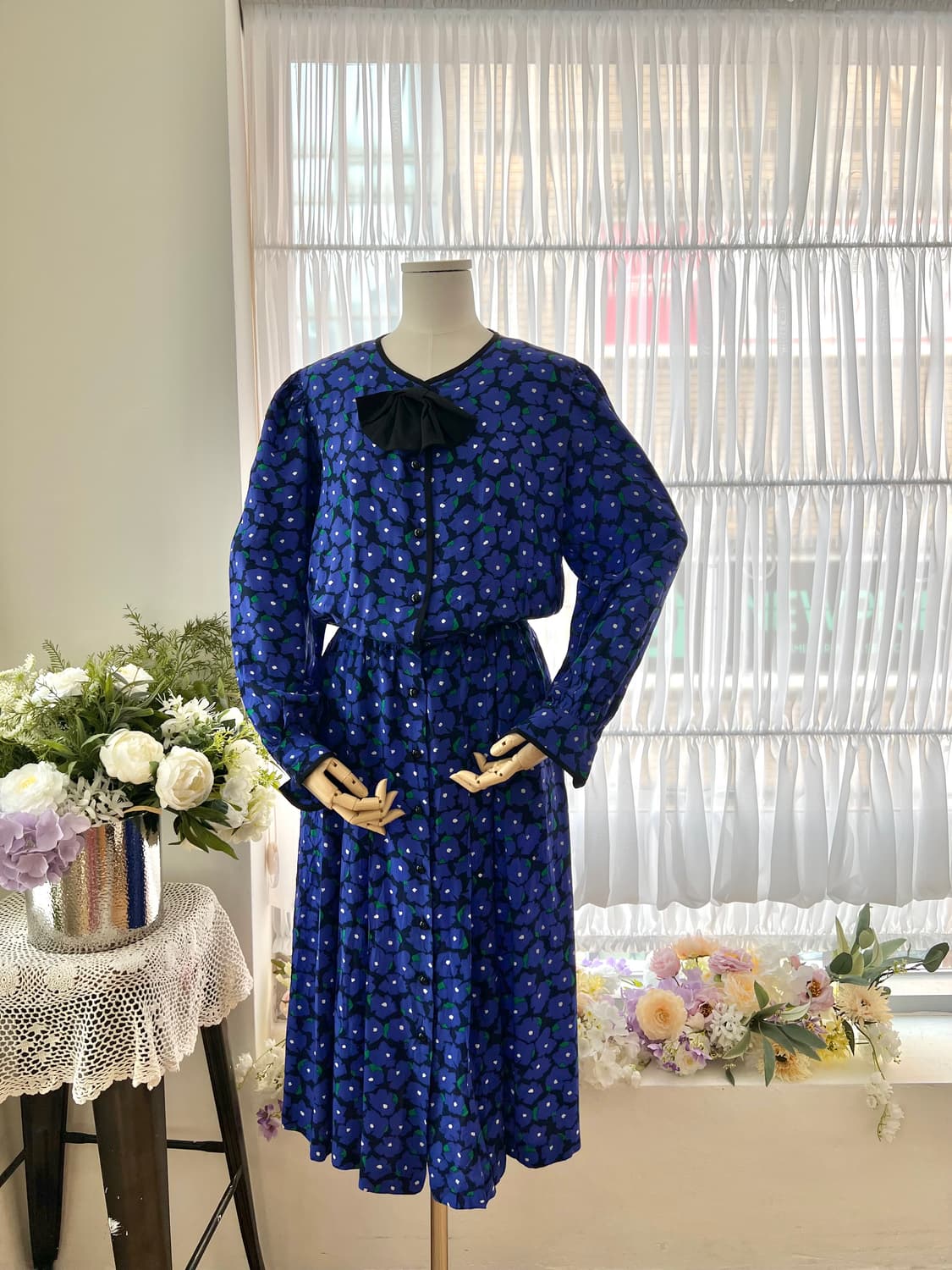 딥블루 플라워 리본 실크 원피스 상품이미지2