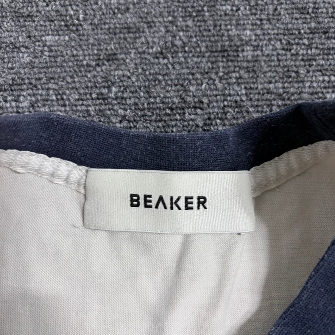 비이커 맨 유니버스 링거 티셔츠 상품이미지4