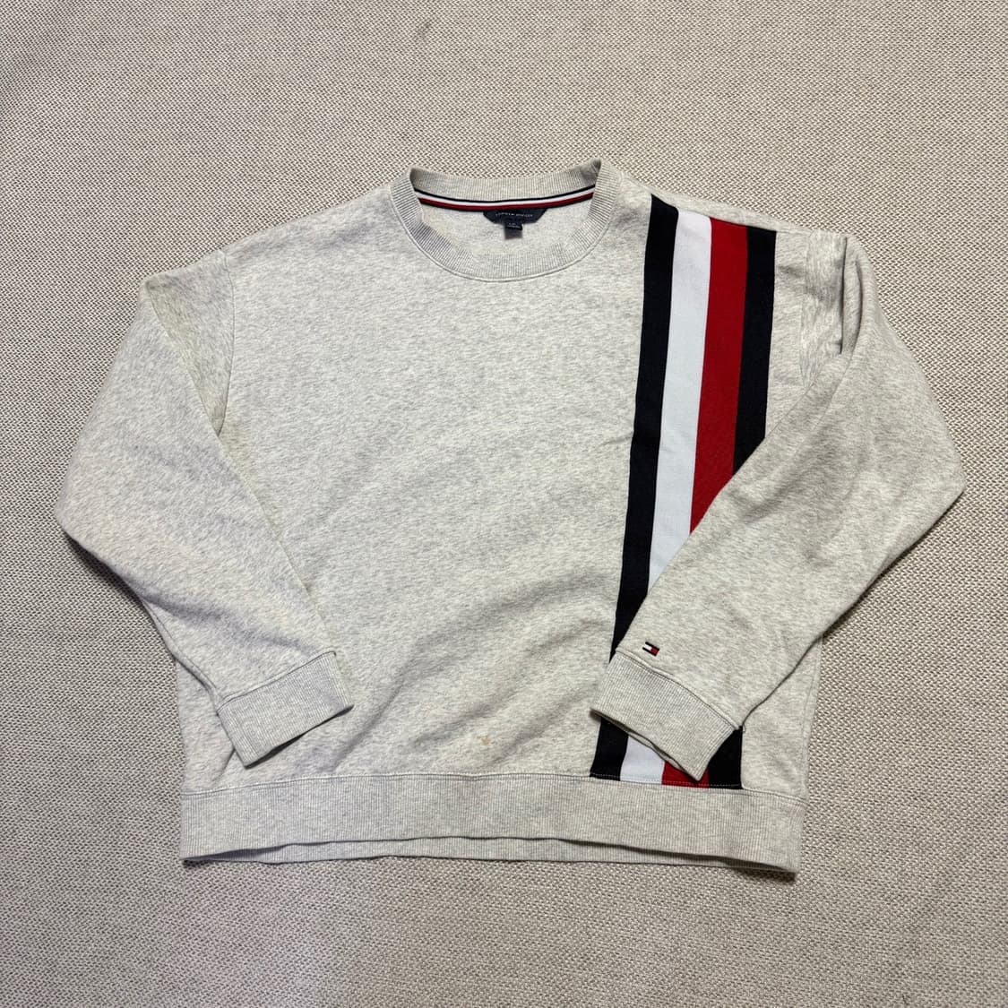 타미힐피거 맨투맨 상품이미지1